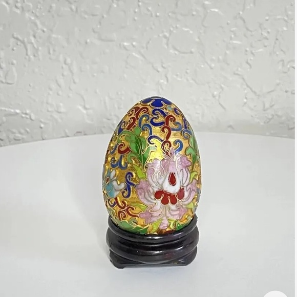 Vintage Cloisonné Egg On Wood Pedestal Floral Enamel w/Gold. - Picture 5 of 5